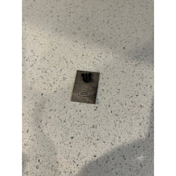 Disney Pin 12 Months Of Magic: Goofy pin - Picture 2 of 2